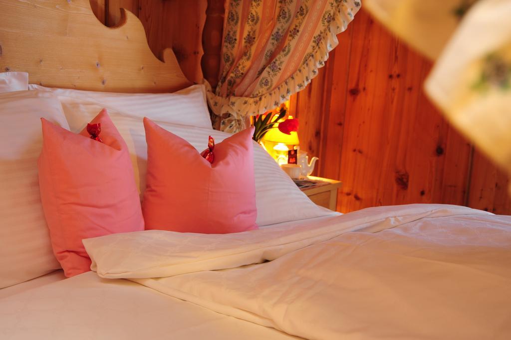 Chalet Alpenrose Bio Wellness Naturhotel Cogolo Δωμάτιο φωτογραφία